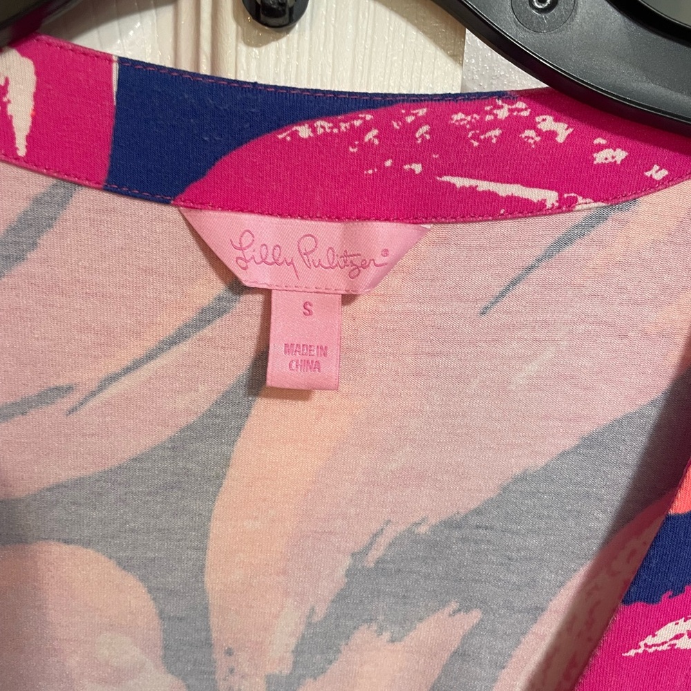 EUC Lilly Pulitzer wrap dress size small - Picture 2 of 2